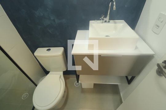 Banheiro Social de apartamento à venda com 2 quartos, 40m² em Parque Erasmo Assunção, Santo André