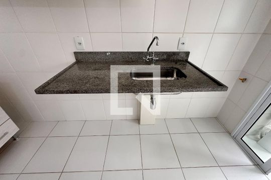Cozinha de apartamento para alugar com 1 quarto, 33m² em Barra Funda, São Paulo