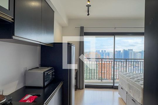 Studio de kitnet/studio para alugar com 1 quarto, 27m² em Santo Amaro, São Paulo