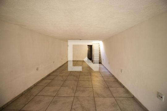 Salão de casa para alugar com 3 quartos, 203m² em Cidade Líder, São Paulo