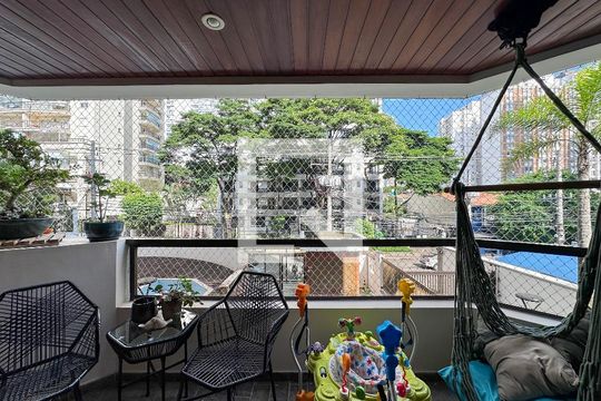 Sacada de apartamento à venda com 4 quartos, 165m² em Brooklin Paulista, São Paulo