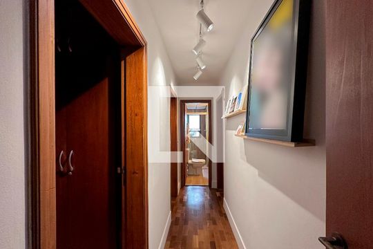 Corredor Quartos de apartamento à venda com 4 quartos, 165m² em Brooklin Paulista, São Paulo