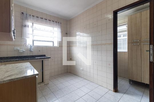 Cozinha de apartamento à venda com 2 quartos, 60m² em Vila Conde do Pinhal, São Paulo