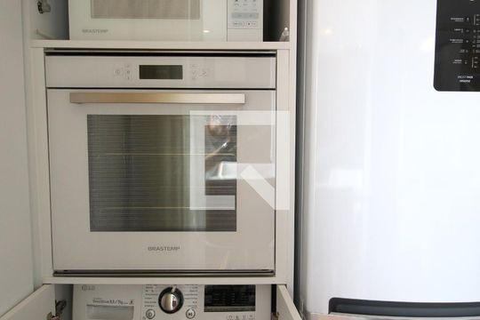 Cozinha de kitnet/studio para alugar com 1 quarto, 29m² em Itaim Bibi, São Paulo