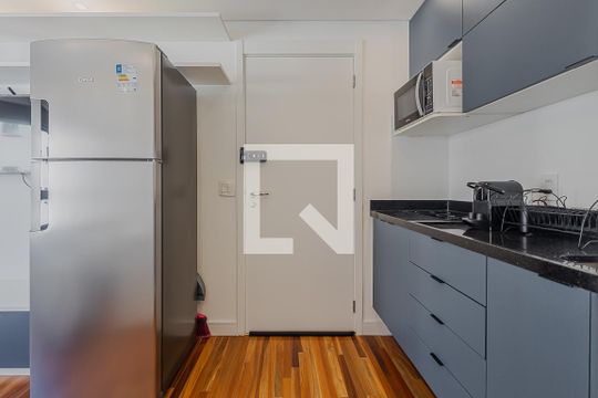Cozinha de kitnet/studio para alugar com 1 quarto, 22m² em Paraíso, São Paulo