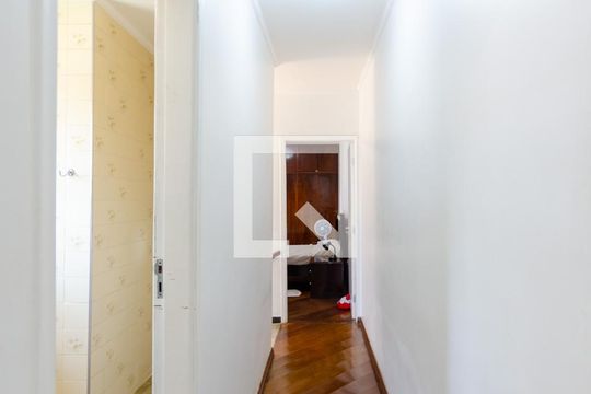 Corredor de casa à venda com 3 quartos, 105m² em Vila Palmeiras, São Paulo
