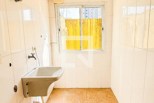 Área de Serviço de casa à venda com 3 quartos, 225m² em Jardim Bela Vista, Santo André