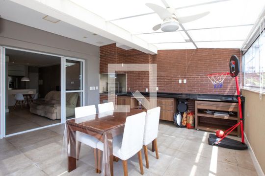 VARANDA GOURMET de apartamento à venda com 2 quartos, 150m² em Vila Anglo Brasileira, São Paulo
