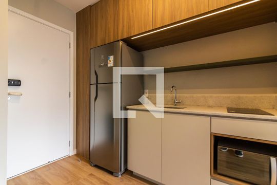Cozinha de kitnet/studio para alugar com 1 quarto, 35m² em Pinheiros, São Paulo