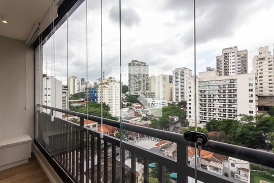 Varanda de kitnet/studio para alugar com 1 quarto, 35m² em Pinheiros, São Paulo