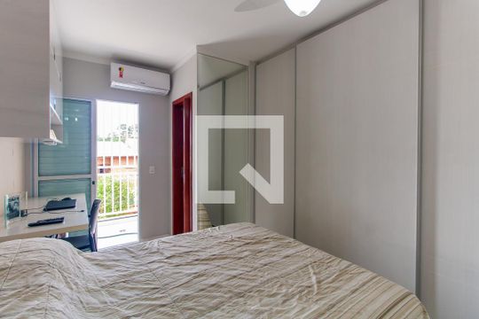 Suíte de casa à venda com 3 quartos, 150m² em Vila Zelina, São Paulo