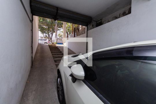 Garagem de casa à venda com 5 quartos, 300m² em Parque Císper, São Paulo