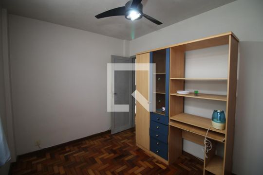 Quarto 2 de apartamento para alugar com 2 quartos, 48m² em Olaria, Rio de Janeiro