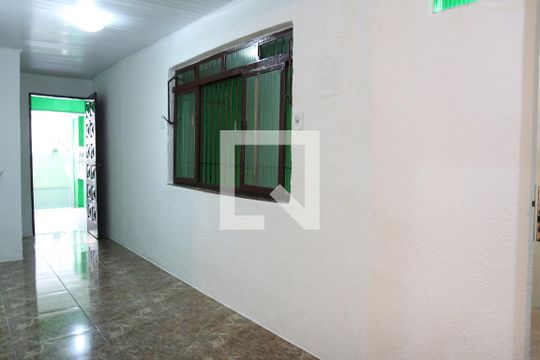 Sala de casa para alugar com 2 quartos, 80m² em Vila Lar Nacional, São Paulo