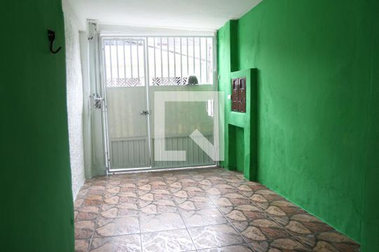 Garagem de casa para alugar com 2 quartos, 80m² em Vila Lar Nacional, São Paulo