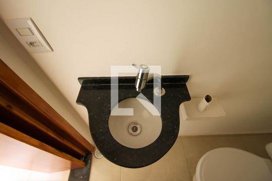 Lavabo de casa para alugar com 3 quartos, 88m² em Vila Alpina, São Paulo
