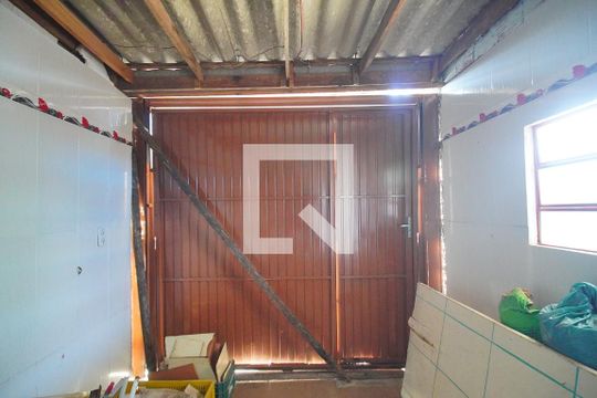 Garagem de casa à venda com 2 quartos, 120m² em Santo Afonso, Novo Hamburgo