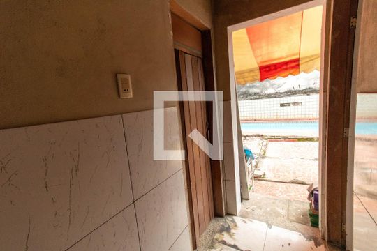 Área de serviço de casa para alugar com 3 quartos, 360m² em Fonseca, Niterói