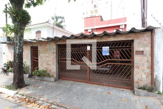 Fachada de casa à venda com 4 quartos, 330m² em Vila Zelina, São Paulo