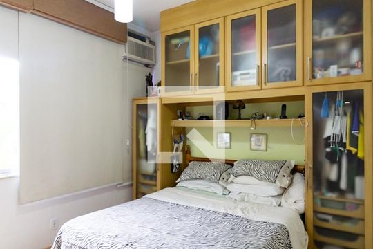 Quarto 1 de apartamento à venda com 3 quartos, 132m² em Jardim Botânico, Rio de Janeiro