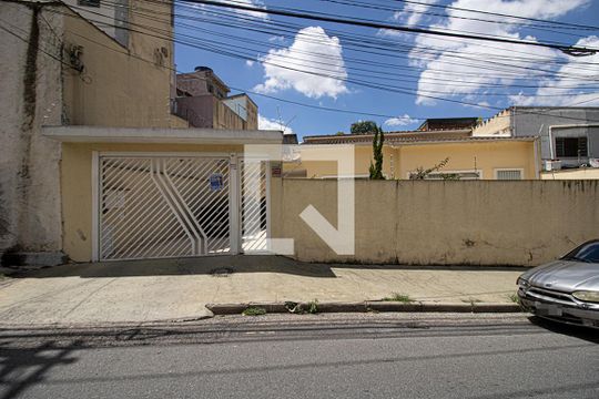 fachada de casa à venda com 4 quartos, 225m² em Vila Brasílio Machado, São Paulo