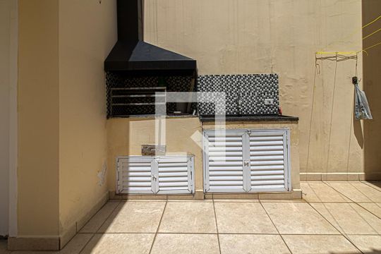 Área comum  de casa à venda com 4 quartos, 225m² em Vila Brasílio Machado, São Paulo