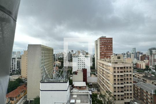 Vista Sala/ Quarto  de kitnet/studio à venda com 1 quarto, 28m² em Centro, Curitiba