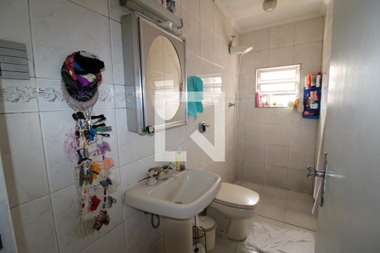 Banheiro de casa à venda com 2 quartos, 173m² em Vila Gustavo, São Paulo