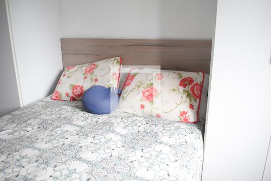 Quarto de apartamento para alugar com 1 quarto, 24m² em Centro Cívico, Curitiba