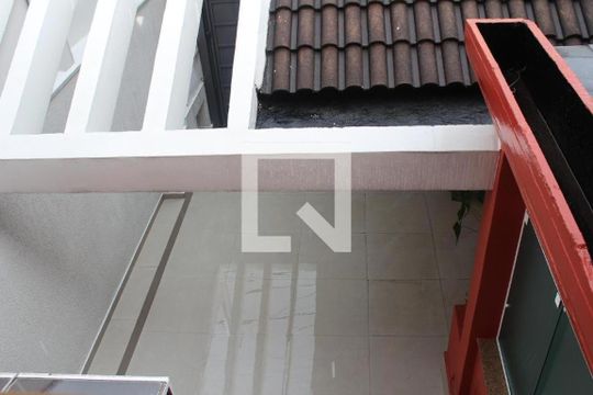 Garagem de casa à venda com 3 quartos, 126m² em Alto da Lapa, São Paulo