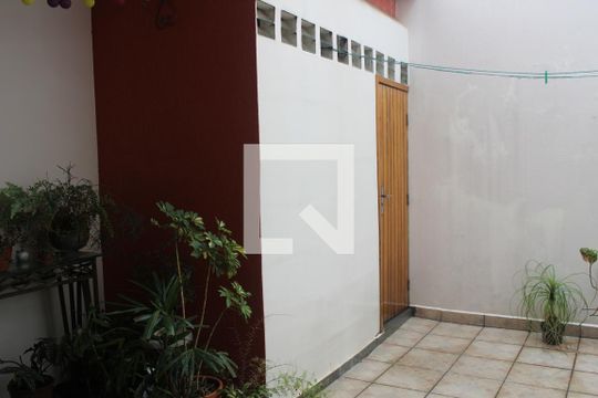 Quintal de casa à venda com 3 quartos, 126m² em Alto da Lapa, São Paulo