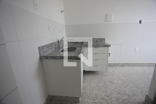 Cozinha de apartamento para alugar com 3 quartos, 100m² em Barroca, Belo Horizonte