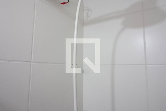Banheiro de apartamento para alugar com 2 quartos, 32m² em Itaquera, São Paulo