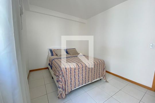 Suíte de apartamento para alugar com 3 quartos, 78m² em Santa Rosa, Niterói