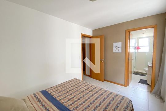 Suíte de apartamento para alugar com 3 quartos, 78m² em Santa Rosa, Niterói