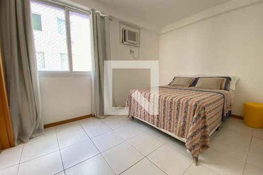 Suíte de apartamento para alugar com 3 quartos, 78m² em Santa Rosa, Niterói