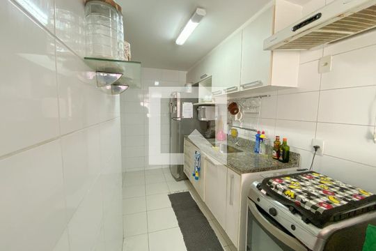 Cozinha de apartamento para alugar com 3 quartos, 78m² em Santa Rosa, Niterói