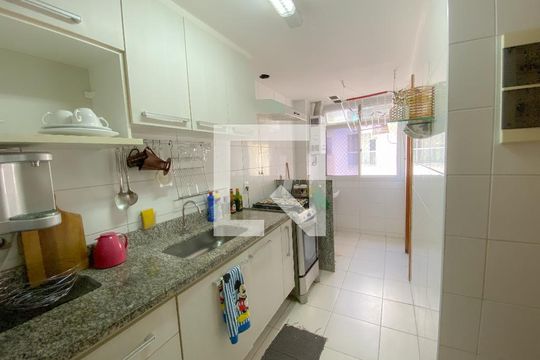 Cozinha de apartamento para alugar com 3 quartos, 78m² em Santa Rosa, Niterói