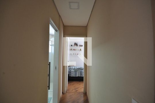 Corredor de casa de condomínio à venda com 2 quartos, 117m² em Vila Nova Mazzei, São Paulo