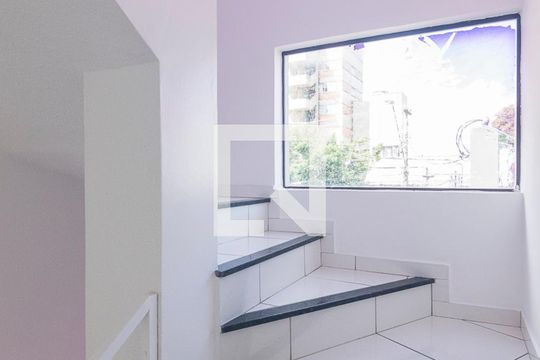 Escada de casa de condomínio à venda com 2 quartos, 100m² em Silveira, Santo André