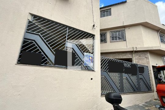 Fachada de casa à venda com 6 quartos, 354m² em Vila Gustavo, São Paulo