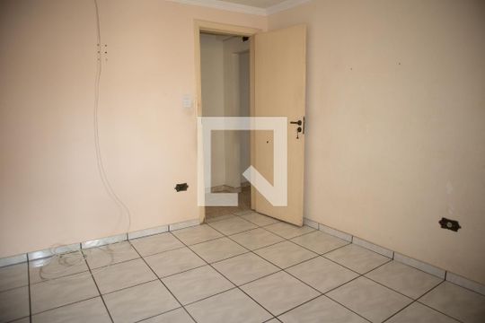 Quarto 2 de casa à venda com 6 quartos, 354m² em Vila Gustavo, São Paulo