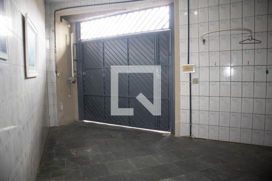 Garagem de casa à venda com 6 quartos, 354m² em Vila Gustavo, São Paulo