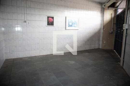 Garagem de casa à venda com 6 quartos, 354m² em Vila Gustavo, São Paulo