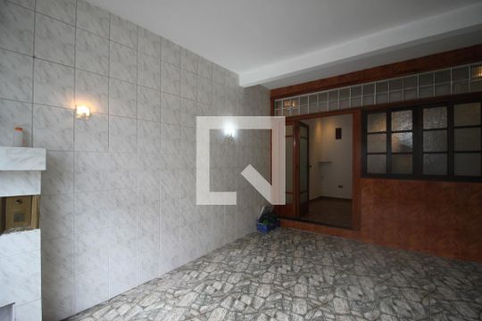 Garagem de casa para alugar com 2 quartos, 150m² em Interlagos, São Paulo