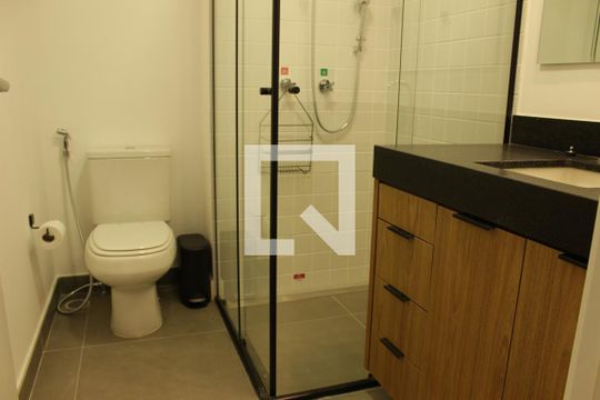 Banheiro de kitnet/studio à venda com 1 quarto, 27m² em Jardim das Bandeiras, São Paulo
