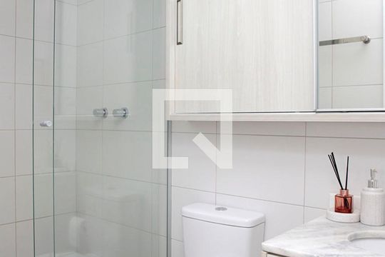 Banheiro Quarto 1 Suíte de apartamento à venda com 2 quartos, 63m² em Jardim do Salso, Porto Alegre