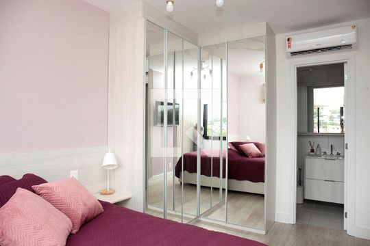 Quarto 1 Suíte de apartamento à venda com 2 quartos, 63m² em Jardim do Salso, Porto Alegre