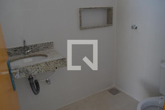 Banheiro 2 de apartamento à venda com 2 quartos, 120m² em Alvorada, Contagem