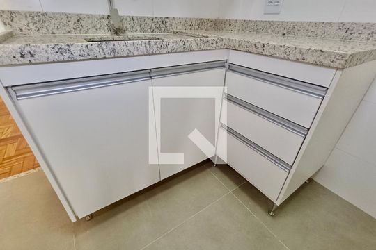 Copa / Cozinha  de apartamento para alugar com 2 quartos, 65m² em Leblon, Rio de Janeiro